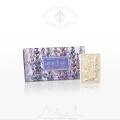Saponificio-Artigianale-Fiorentino-Lavanda-Toscana-lawendowe-mydlo-3x125g-w-opakowaniu-zozdobnym-tloczeniem-kwiatu-lawendy-8032665598167-cleanico-poznan-2024.jpg